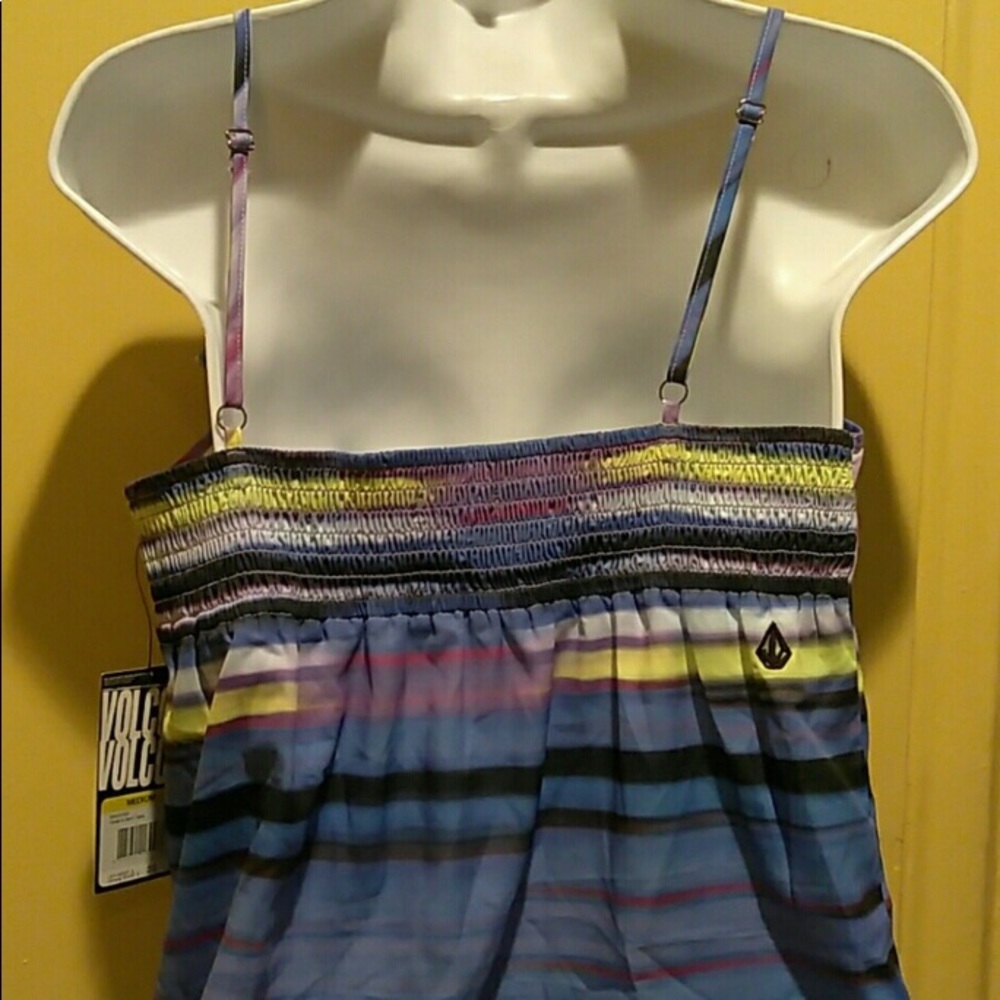 M❤︎ VOLCOM ❤︎ Top - Picture 3 of 3